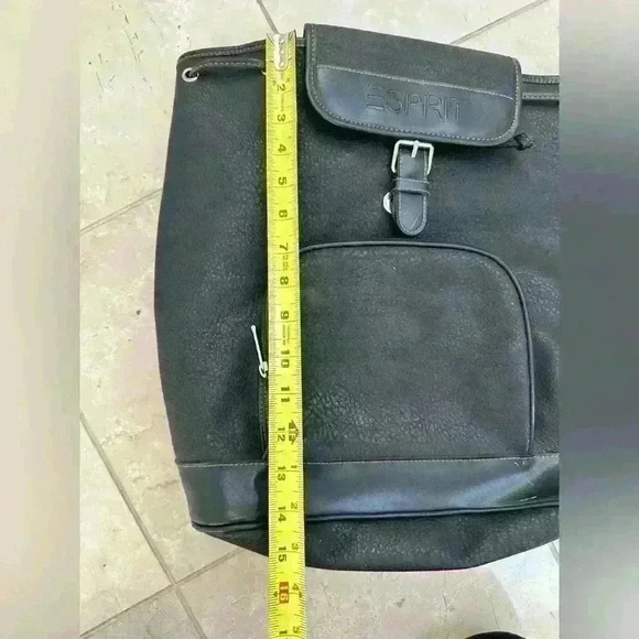 Esprit 90’s Faux Leather Backpack - Picture 10 of 10
